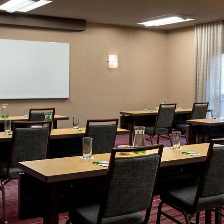 Courtyard By Marriott Chicago Нэпервилл Экстерьер фото