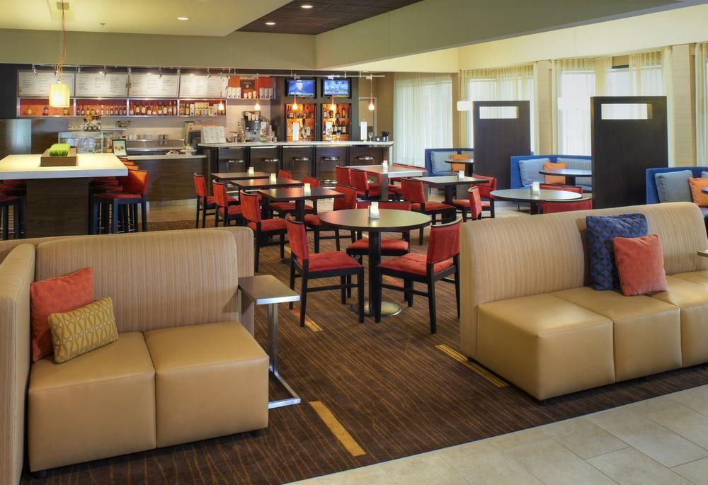 Courtyard By Marriott Chicago Нэпервилл Экстерьер фото