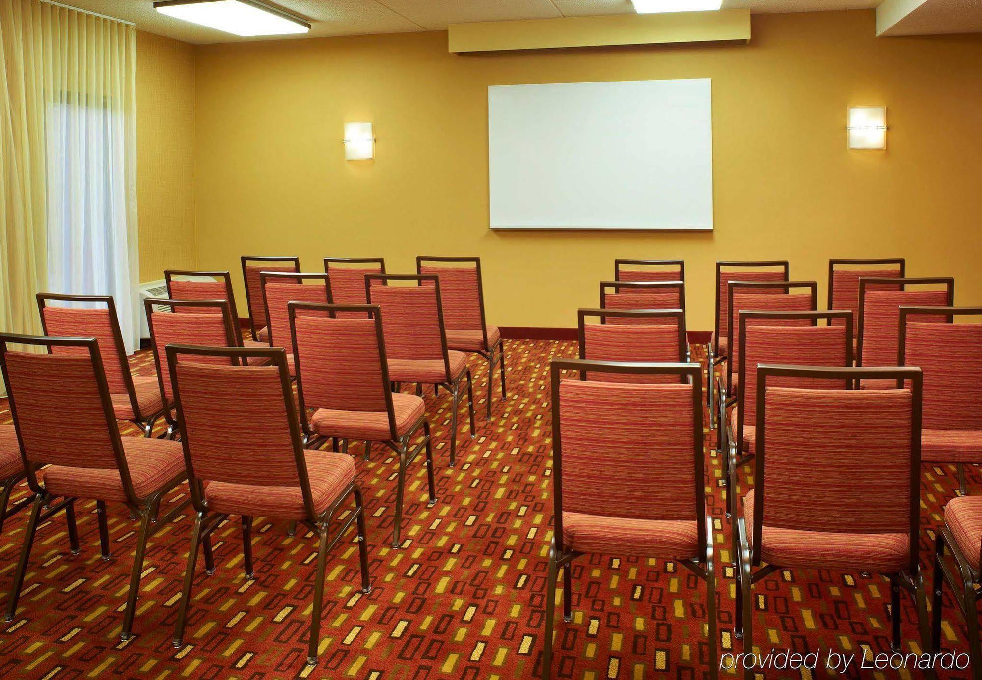 Courtyard By Marriott Chicago Нэпервилл Удобства фото