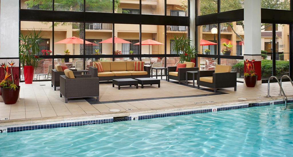 Courtyard By Marriott Chicago Нэпервилл Экстерьер фото