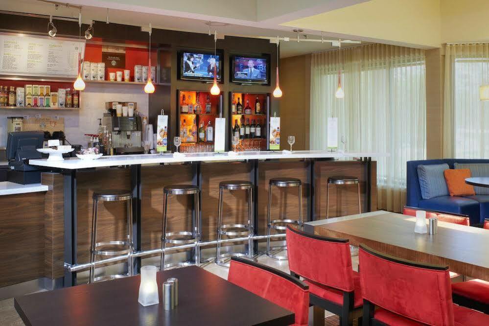 Courtyard By Marriott Chicago Нэпервилл Экстерьер фото