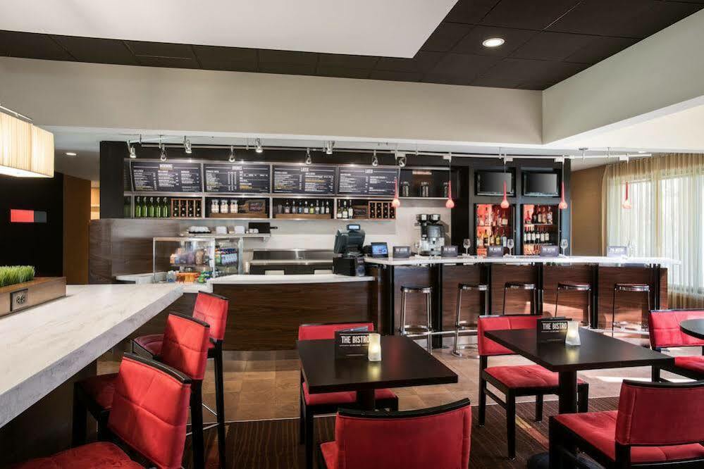 Courtyard By Marriott Chicago Нэпервилл Экстерьер фото